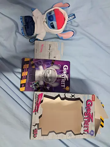 Gen Z street collaboration Disney x MINISO