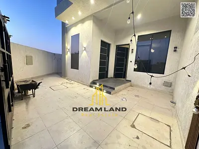 فيلا بسعر شامل رسوم التسجيل والتمليك على الشارع الرئيسي جاهزة للسكن في أرقي مناطق عجمان تملك حر لجميع الجنسيات