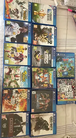 Set of PlayStation 4 with 3 controls -Camera— 13 titles including FIFA, Call of Duty—