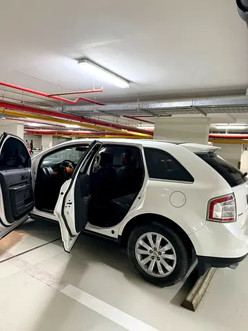 Ford Edge SEL 2010 Canadian Specs - Well Maintained