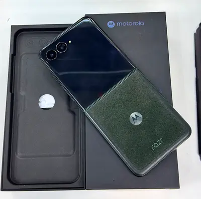 MOTOROLA RAZA 60ULTRA 512GB STORAGE
