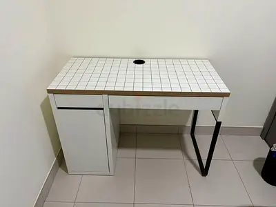 Ikea White Modern Study Desk with Grid Top