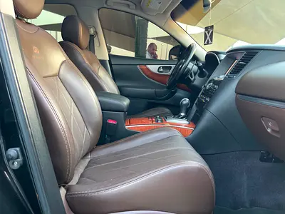 صورة 9 لـ 2014 Infiniti QX70