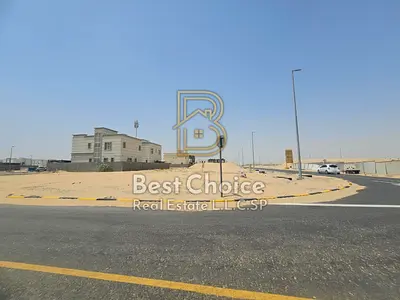 أرض سكنية على شارع رئيسي