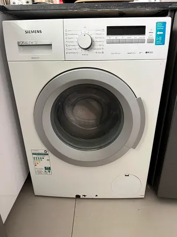 Siemens iQ300 Washing Machine – Fully Working - AED 250