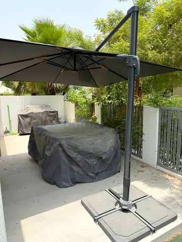 Large Cantilever Outdoor Patio Umbrella - perfect condition including cover and weights