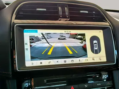 2019 Jaguar F-PACE photo 14