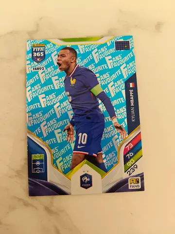 Panini FIFA 365 2026 - Kylian Mbappé Fans Favourite Blue Parallel (Card FAN92).