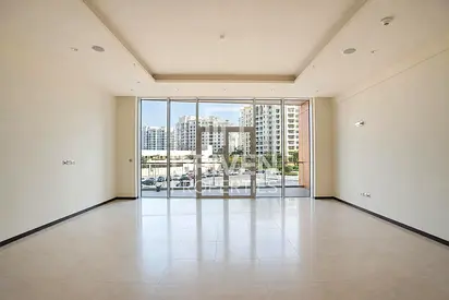 Ready to move in | Spacious and Prime Location