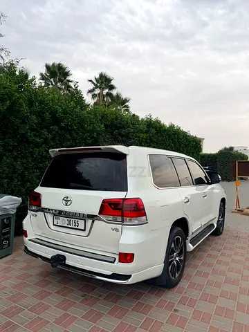 Toyota Land Cruiser VXR 2010 | GCC Specs | V8 Engine | Pristine Condition