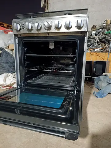 Used freestanding gas oven with stovetop — good working condition