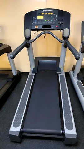 Life Fitness Professional Treadmill