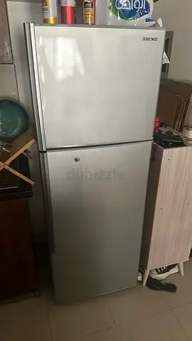 HITACHI Fridge (medium/large)