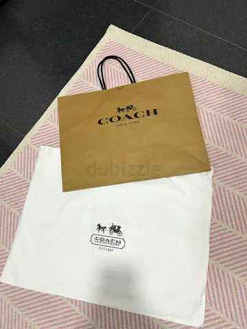 COACH paper shopping bag with dust cover