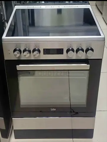 Beko brand 5 burner gas cooker neat and clean perfect working