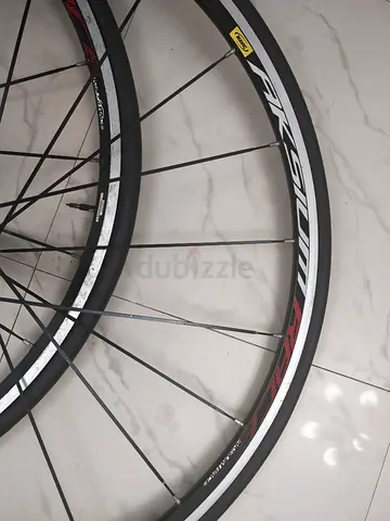 Mavic Aksium Race Wheelset 700c Front  Rear 11 Speed Road Wheels