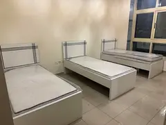 LUXURY MASTERBEDROOM IN DISTRESS DEAL…!! EXECUTIVE GENTS SHARING ACCOMODATION WITH SEPERATE TOILET
