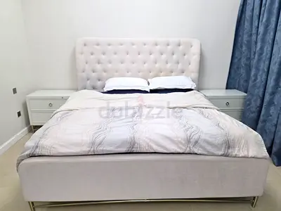 Premium King Size Bedroom Set (Bed + 2 Nightstands + Dresser with Mirror) – Excellent Condition