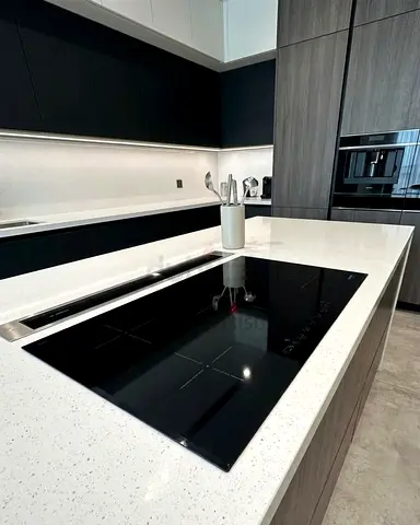 SMEG Latest Model Built-in Induction Hob with Bosch Downdraft Hood 90cm – Premium Kitchen Set