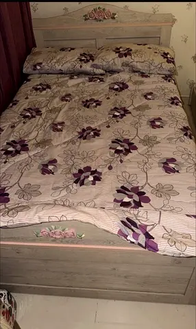 Wooden Double Bed with Floral Headboard and 2 Mattress Included all new
