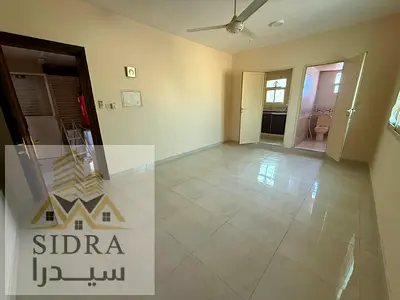 للبيع بيت عربي بموقع استراتيجي 2600 قدم