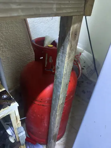 20 KG Gas cylinder with stove and new hose