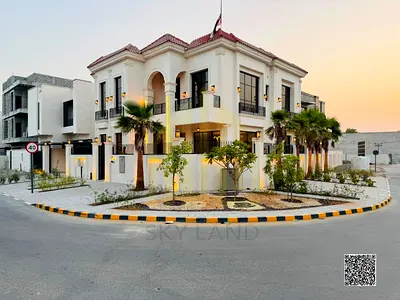 Direct from the owner – at a good price including all fees – freehold ownership for all nationalities – ready to move in – 3 floors