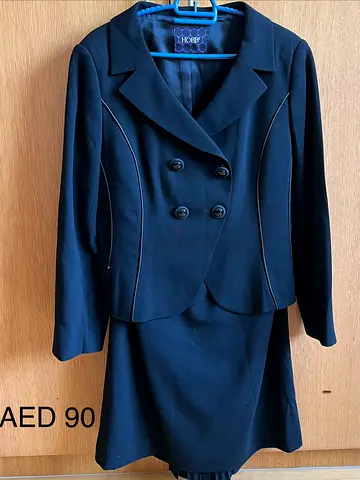 Womens black two-piece blazer and skirt suit - size UK 14 , brand HOBBs