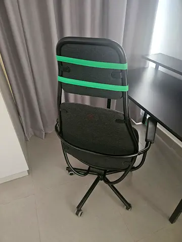 Ergonomic Ganing Chair on Wheels — Very good Condition