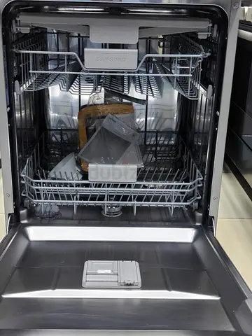 Samsung Built-in Stainless Steel Dishwasher - 2 Rack, Excellent Condition