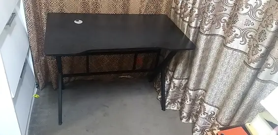 Compact black computer/office desk - good condition