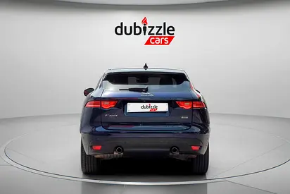 2019 Jaguar F-PACE photo 7