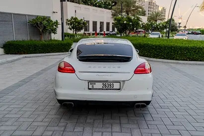 2013 Porsche PANAMERA 缩略图 5