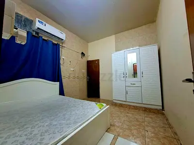 Stido room avaipable in villa Al Jafliya