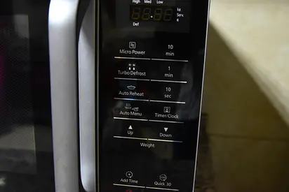 Used countertop microwave oven - working control panel, good condition