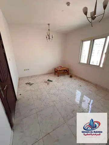 افضل شقه غرفه وصاله في منطقة  البوطينه بالشارقه باطلاله مفتوحه-مساحه كبيره ومريحه-تكيف وغاز مركزي  موقع استراتيجي مميز  سهل المخرج لدبي وعجمان