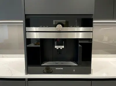 Siemens iQ700 Built-in Fully Automatic Espresso Coffee Machine – Premium German Engineering