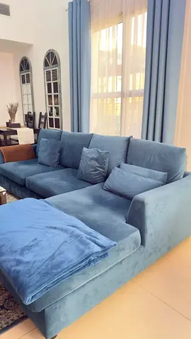 Modern L-Shaped Sofa + Glass Coffee Table + Designer Carpet -Excellent Condition