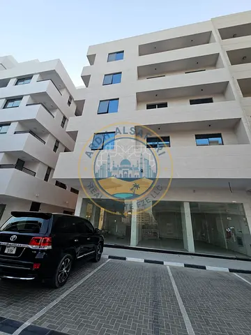 Prime location for business shop for rent just 160k in sarab Community al jada