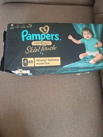 Pampers Luxurious Skin Touch Size 4 Disposable Diapers - Pack of 44 (Sealed)