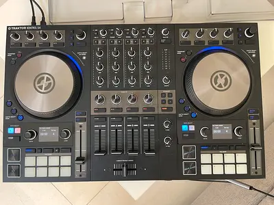 Native Instruments Traktor Kontrol S4 MK3 for sale