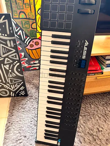 Alesis VI49 USB MIDI Keyboard Controller – Excellent Condition