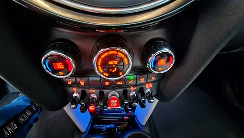 2018 MINI COOPER thumbnail 13