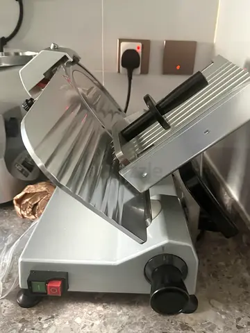 Slicer machine