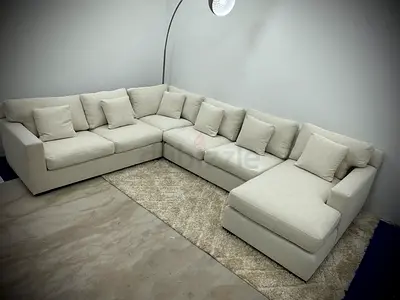 Excellent condition cratebarrel Ushape sofa