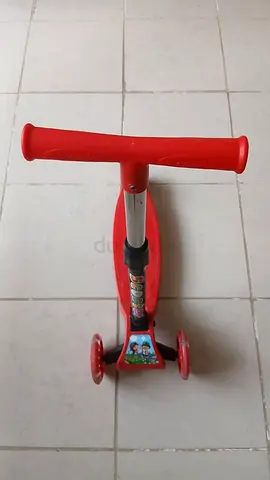 Red 3-Wheel Kids Scooter – Adjustable Handlebar