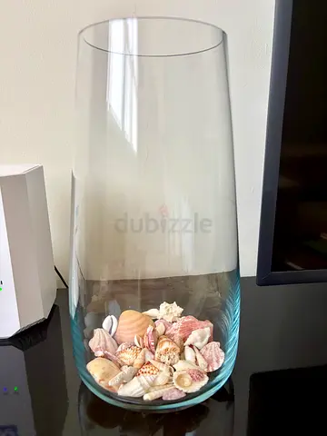 Large Clear Glass Decorative Vase – Excellent Condition