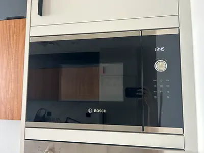 Built-in Black Glass Microwave Oven Bosch 20L - Brand New - Never Used