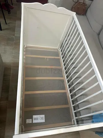 White Wooden Baby Crib - Single/Toddler Size, Good Condition