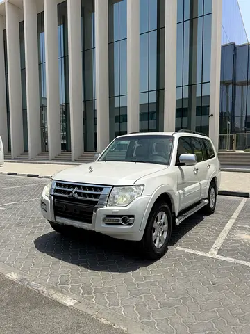 Mitsubishi Pajero 2016 GLS Top Line GCC Specs
